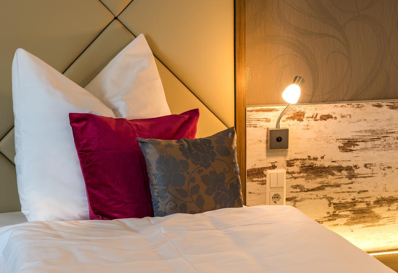 Hotel Allegro Халберщат Екстериор снимка