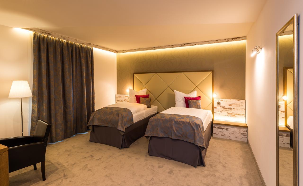 Hotel Allegro Халберщат Екстериор снимка