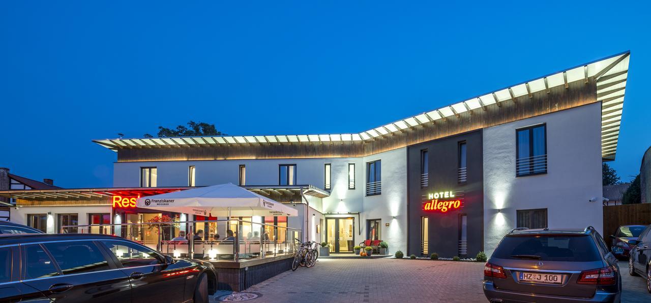 Hotel Allegro Халберщат Екстериор снимка